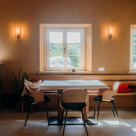 Monschein Weingut Bed and breakfast 4*