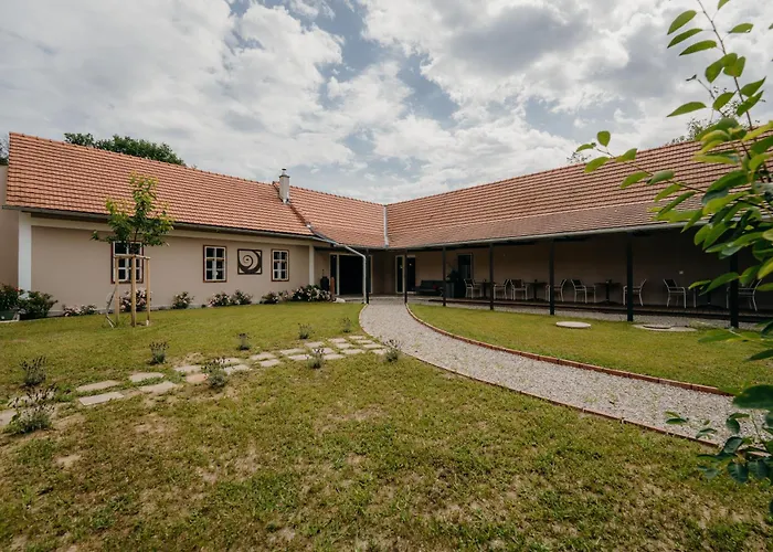 Monschein Weingut B&B 4*